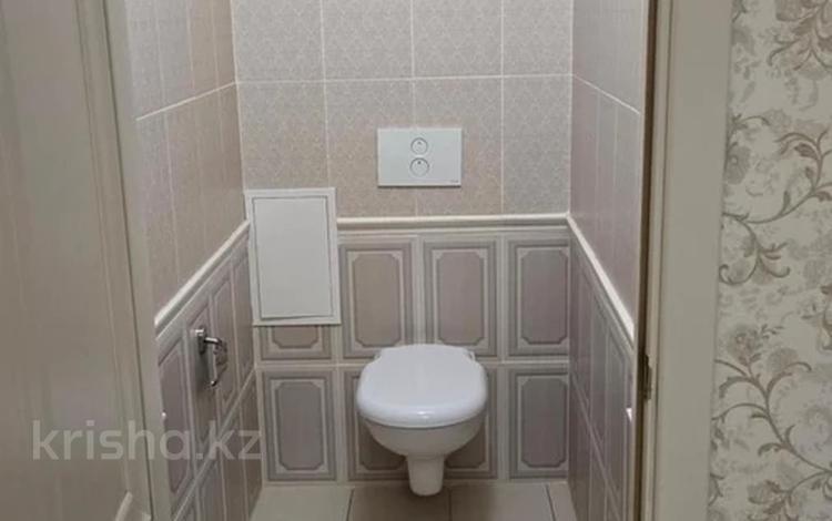 2-бөлмелі пәтер · 75 м² · 2/5 қабат, мкр. Алтын орда, бағасы: 32 млн ₸ в Актобе — фото 2