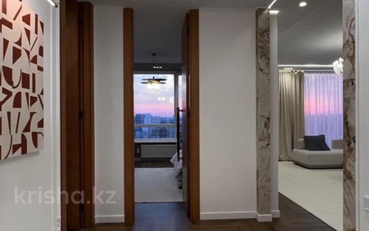3-бөлмелі пәтер · 100.55 м² · 2/17 қабат, Толе би 52, бағасы: 124 млн ₸ в Астане, Нура р-н — фото 2