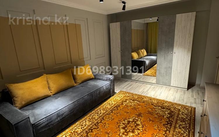 1-комнатная квартира · 48 м² · 3/9 этаж, мкр Мамыр-4 297 за 250 000 ₸ в Алматы, Ауэзовский р-н — фото 2