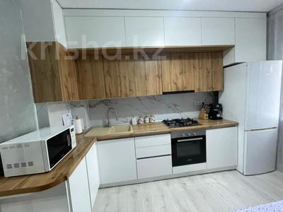 3-комнатная квартира · 79.2 м² · 1/9 этаж, мкр Аксай-1А — Райымбека проспект за 49.9 млн ₸ в Алматы, Ауэзовский р-н