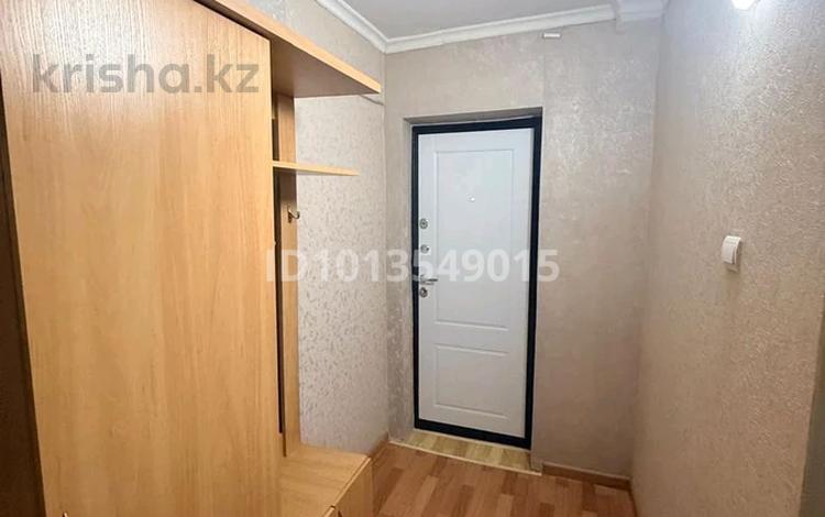1-комнатная квартира · 35 м² · 1/5 этаж, БУЛЬВАР ГАГАРИНА 34 — КАРБЫШЕВА СЕВАСТОПОЛЬСКАЯ за 12.7 млн ₸ в Усть-Каменогорске — фото 2
