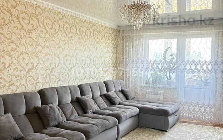 3-комнатная квартира · 81.9 м² · 5/9 этаж, Увалиева 8/1 за 38 млн ₸ в Усть-Каменогорске — фото 2