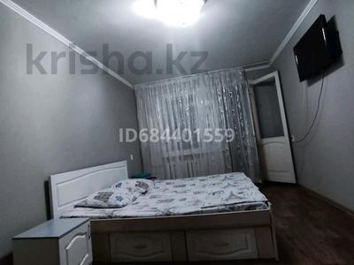 1-комнатная квартира, 32 м², 2/5 этаж по часам, Майкудук, 15 за 2 000 〒 в Караганде, Алихана Бокейханова р-н
