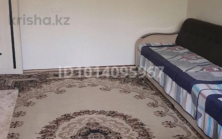3-комнатная квартира · 68 м² · 4/5 этаж, мкр Мынбулак 32 за 130 000 ₸ в Таразе — фото 2