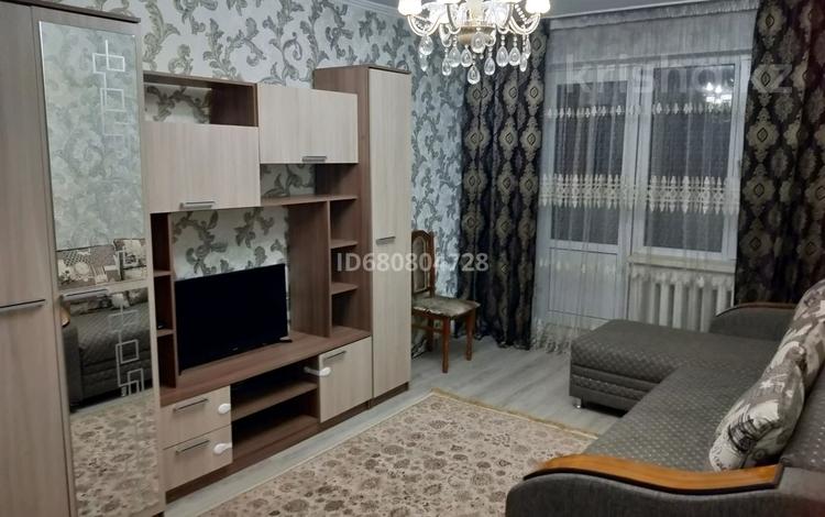 2-комнатная квартира, 50 м², 2/5 этаж помесячно, Жастар 25 за 180 000 〒 в Талдыкоргане, мкр Жастар — фото 2