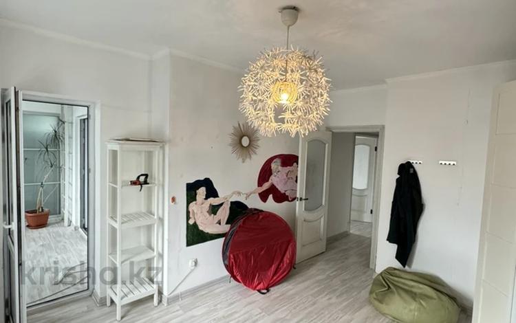 2-бөлмелі пәтер · 75 м² · 9/16 қабат, мкр Мамыр-1 29/1, бағасы: 360 000 ₸ в Алматы, Ауэзовский р-н — фото 2