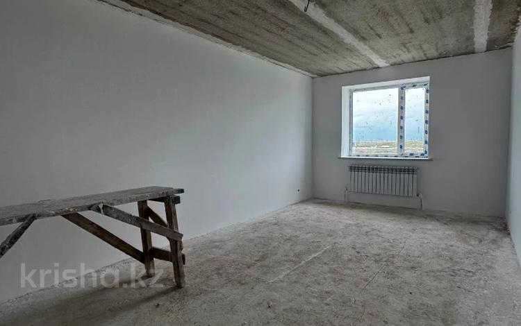 2-бөлмелі пәтер · 66.7 м² · 3/5 қабат, мкр. Алтын орда, бағасы: 18.5 млн ₸ в Актобе — фото 2