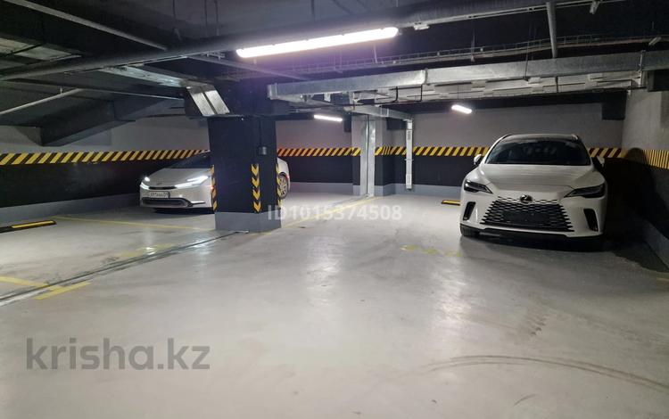 Паркинг · 41 м² · Аль-фараби 15/1 за 90 000 ₸ в Алматы, Бостандыкский р-н — фото 2