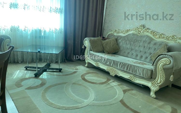 2-комнатная квартира · 65 м² · 12/15 этаж, Сарайшык 5 — Акмешит за 350 000 ₸ в Астане, Есильский р-н — фото 2