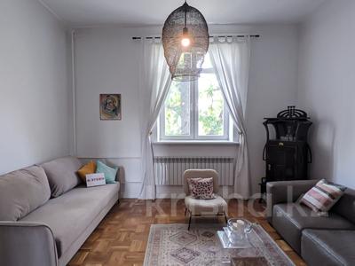 3-комнатная квартира · 70 м² · 4 этаж, Абылай хана пр-т 121 за 600 000 〒 в Алматы, Алмалинский р-н