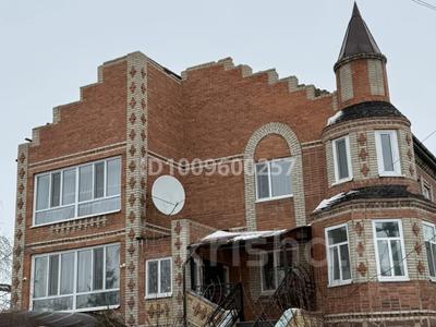 Жеке үй · 8 бөлме · 300 м² · 11.8 жүзд., Есенберлина 185 — Ғабдолла Тоқай, бағасы: 85 млн ₸ в Кокшетау