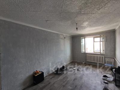 4-бөлмелі пәтер · 61 м² · 2/5 қабат, Строителей 26, бағасы: 7.5 млн ₸ в Аксу