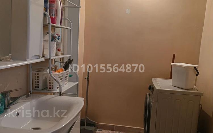 Жеке үй · 2 бөлме · 16 м² · 40 жүзд., Рахат 4 көше45 73 — 9 мектеп мерей магазин кастары, бағасы: 11 млн ₸ в Жанаозен — фото 2