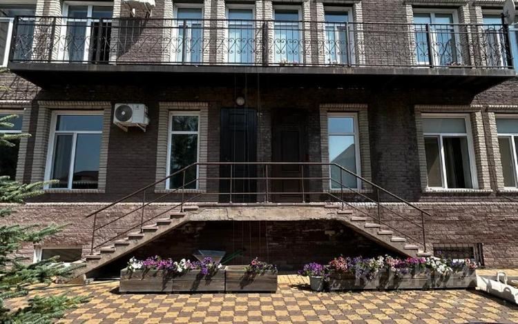 Часть дома · 6 комнат · 330 м² · 14 сот., Чернышевского 138 за 225 млн ₸ в Павлодаре — фото 2