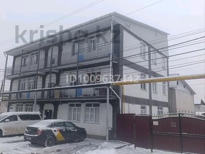 Отдельный дом · 20 комнат · 1200 м² · 14 сот., мкр Калкаман-2, ул Таджибаева 2 — Калкаман 7 больница за 369 млн ₸ в Алматы, Наурызбайский р-н