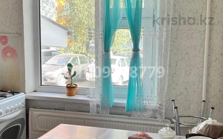 3-комнатная квартира · 65 м² · 1/5 этаж, Ружейникова 12 — Жанбыла за 16 млн 〒 в Уральске — фото 2