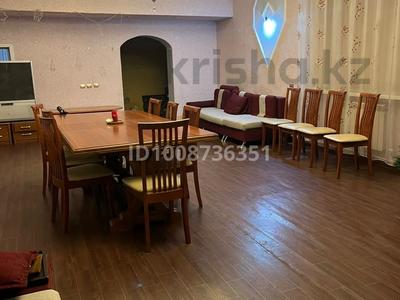 Үйдің бір бөлігі · 4 бөлме · 170 м², Майкудук, Мкр Шахтёрский 5, бағасы: 400 000 〒 в Караганде, Алихана Бокейханова р-н