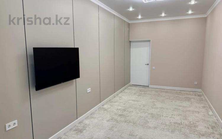 2-комнатная квартира · 70 м² · 4/12 этаж, Тургут Озала 194 за 72 млн ₸ в Алматы, Алмалинский р-н — фото 2