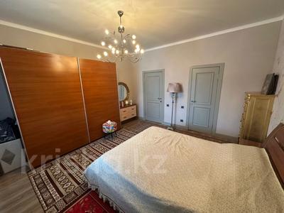 4-бөлмелі пәтер · 145 м² · 10/14 қабат, Самал-3 ш/а., бағасы: 163 млн ₸ в Алматы, Медеуский р-н