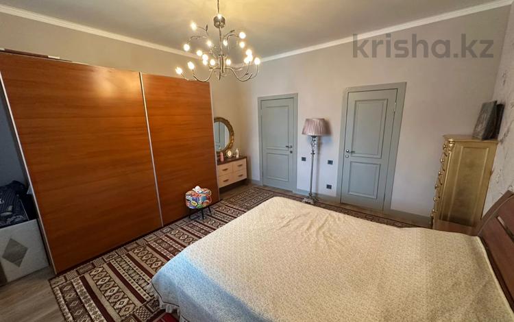 4-бөлмелі пәтер · 145 м² · 10/14 қабат, Самал-3 ш/а., бағасы: 163 млн ₸ в Алматы, Медеуский р-н — фото 12