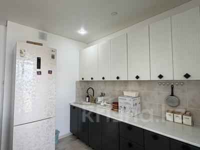 2-комнатная квартира · 60 м² · 8/9 этаж, самал 99/1 за 24 млн ₸ в Уральске