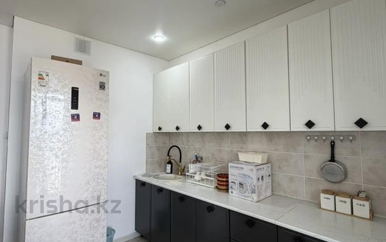 2-комнатная квартира · 60 м² · 8/9 этаж, самал 99/1 за 24 млн ₸ в Уральске — фото 2