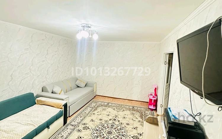 1-комнатная квартира · 49 м² · 5/5 этаж, Есенберлина 8/2 37 за 140 000 ₸ в Усть-Каменогорске, Ульбинский — фото 3