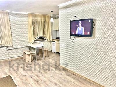1-комнатная квартира, 40 м², 4/5 этаж посуточно, Ержанова 4 за 10 000 〒 в Караганде