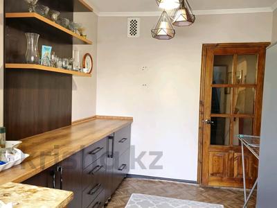 3-комнатная квартира · 60 м² · 3/5 этаж, Уалиханова 225 за 24 млн 〒 в Шымкенте