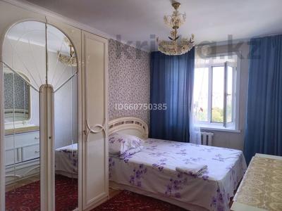 2-бөлмелі пәтер, 60 м², 7/10 қабат тәулігіне, мкр 11, бағасы: 10 000 〒 в Актобе, мкр 11