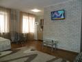 1-комнатная квартира, 38 м², 3/5 этаж посуточно, Назарбаева 7 за 9 000 〒 в Усть-Каменогорске — фото 2