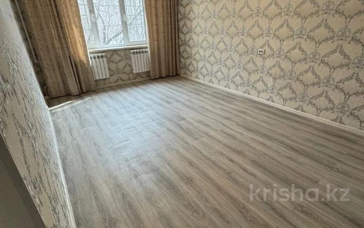 1-комнатная квартира, 42 м², 3/5 этаж, мкр Айнабулак-3 за 23.9 млн 〒 в Алматы, Жетысуский р-н — фото 2