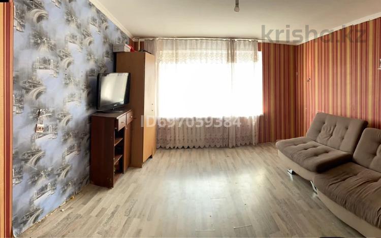 3-бөлмелі пәтер · 63 м² · 8/9 қабат, Майкудук, мкрВосток-2 5, бағасы: 17 млн ₸ в Караганде, Алихана Бокейханова р-н — фото 2