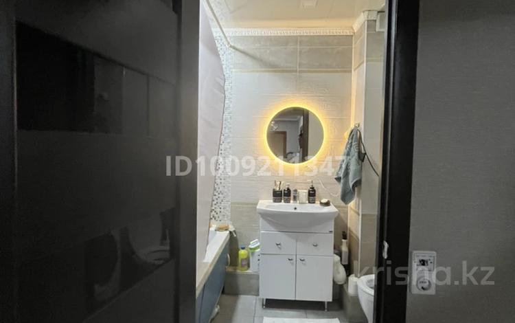 2-бөлмелі пәтер · 54 м² · 1/9 қабат, Докучаева 5 — Рядом с супермаркетом Adal, бағасы: 23 млн ₸ в Семее — фото 2