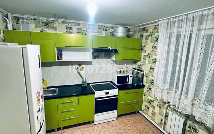 1-бөлмелі пәтер · 49 м² · 5/5 қабат, Есенберлина 8/2, бағасы: 150 000 ₸ в Усть-Каменогорске, Ульбинский — фото 2
