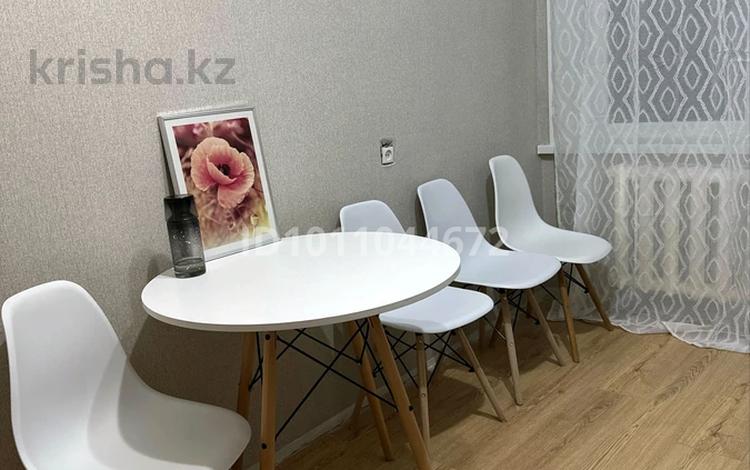 3-комнатная квартира · 60.4 м² · 9/9 этаж, Майкудук, Майкудук, мкр Восток-3 21 за 16.5 млн ₸ в Караганде, Алихана Бокейханова р-н — фото 2