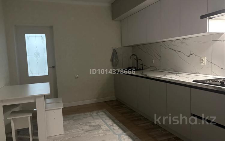 2-комнатная квартира · 72 м² · 4/7 этаж, мкр. Алтын орда 201Е — Мәңгілік ел, Тәуелсіздік за 220 000 ₸ в Актобе — фото 2