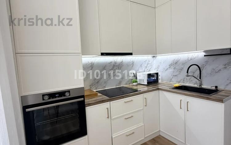 1-бөлмелі пәтер · 45 м², Асфендиярова 9 — Хан шатыр, аллея green line, бағасы: 2 500 ₸ в Астане, Нура р-н — фото 2