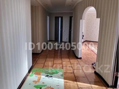 Аренда квартир в Актюбинской обл.: 4-комнатная квартира · 120 м² · 4/6 этаж · помесячно, Бокенбай Батыра 129 Е за 220 000 〒 4-комнатная квартира · 120 м² · 4/6 этаж · помесячно, Бокенбай Батыра 129 Е за 220 000 〒 в Актобе