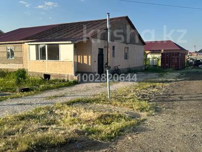 Часть дома · 3 комнаты · 100.4 м² · 500 сот., мкр Уркер 26 — Мкр Уркер.ул Е 616, д 26,кв 1 за 30 млн 〒 в Астане, Нура р-н