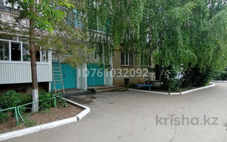 1-бөлмелі пәтер · 35 м² · 5/5 қабат, мкр 4 7 — Садик Снежинка, бағасы: 14 млн ₸ в Уральске — фото 41