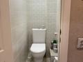3-комнатная квартира · 70 м² · 1/5 этаж, Старый город, Ломоносова 2/1 — Примерно где Измир Кебаб во дворе 5 этажный панельный дом за 22.5 млн ₸ в Актобе — фото 15