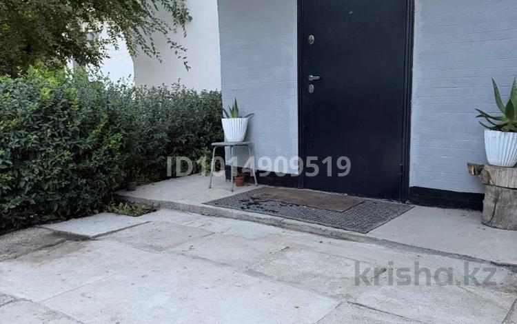 2-комнатная квартира · 37 м² · 1/2 этаж, Каипова за 10 млн ₸ в Казахстане — фото 2