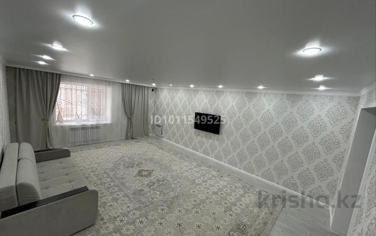 2-бөлмелі пәтер · 92 м² · 1/5 қабат, Циолковского 5а, бағасы: 32.5 млн ₸ в Уральске — фото 2
