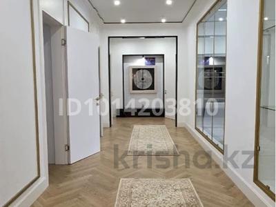 4-комнатная квартира · 235 м² · 5/7 этаж, Мәңгілік Ел 29 за 1.3 млн ₸ в Астане, Есильский р-н