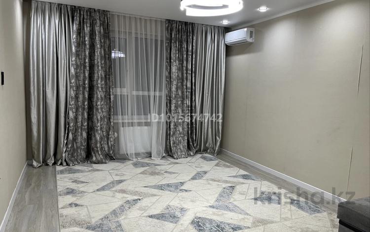 2-бөлмелі пәтер · 72 м² · 13/14 қабат, мкр Акжайык, Сырым батыра 2, бағасы: 250 000 ₸ в Шымкенте, Абайский р-н — фото 2