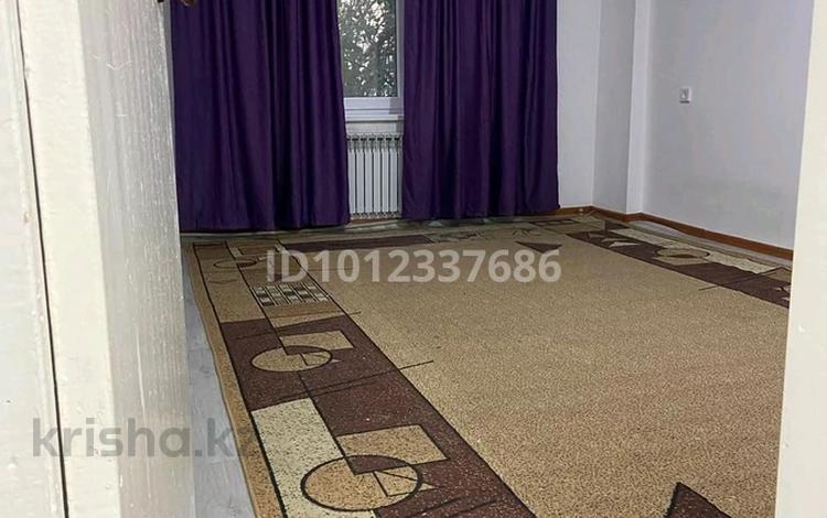 2-бөлмелі пәтер · 60 м² · 1/5 қабат, Независимости — Возле школы Керимбекова, возле налоговой., бағасы: 20 млн ₸ в Каскелене — фото 2