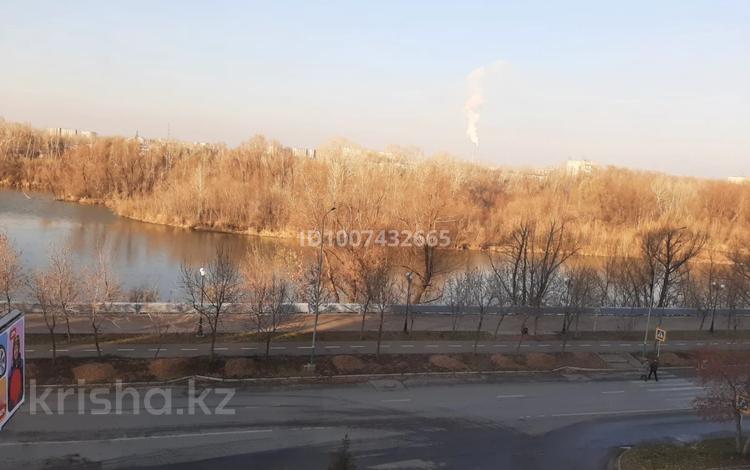 2-комнатная квартира · 72 м² · 5/9 этаж, Протозанова-Стрелка,Славского 135 за 35.2 млн ₸ в Усть-Каменогорске — фото 15