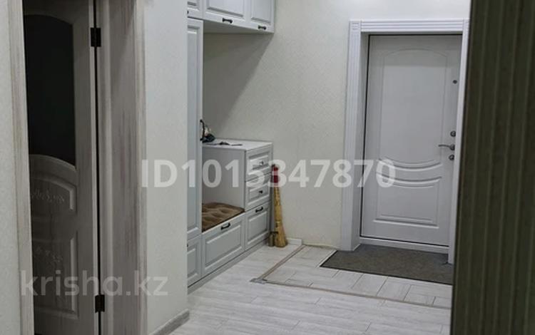 3-бөлмелі пәтер · 107 м² · 1/3 қабат, Байтерек ш/а, бағасы: 52 млн ₸ в Уральске, мкр Байтерек — фото 2