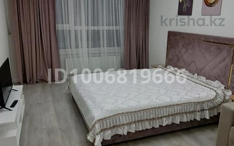 1-комнатная квартира · 40 м² · 4/9 этаж, Керей-Жанибек хандар 50/3 за 250 000 ₸ в Астане, Есильский р-н — фото 14